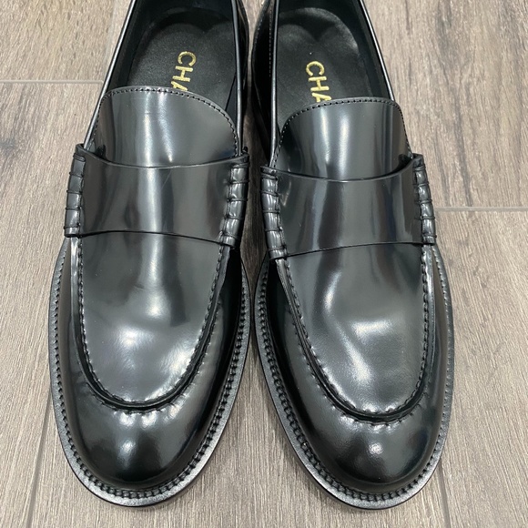 2023 CHANEL BLACK LEATHER LOAFERS OXFORD SHOES 37.5 NEW - Picture 2 of 12